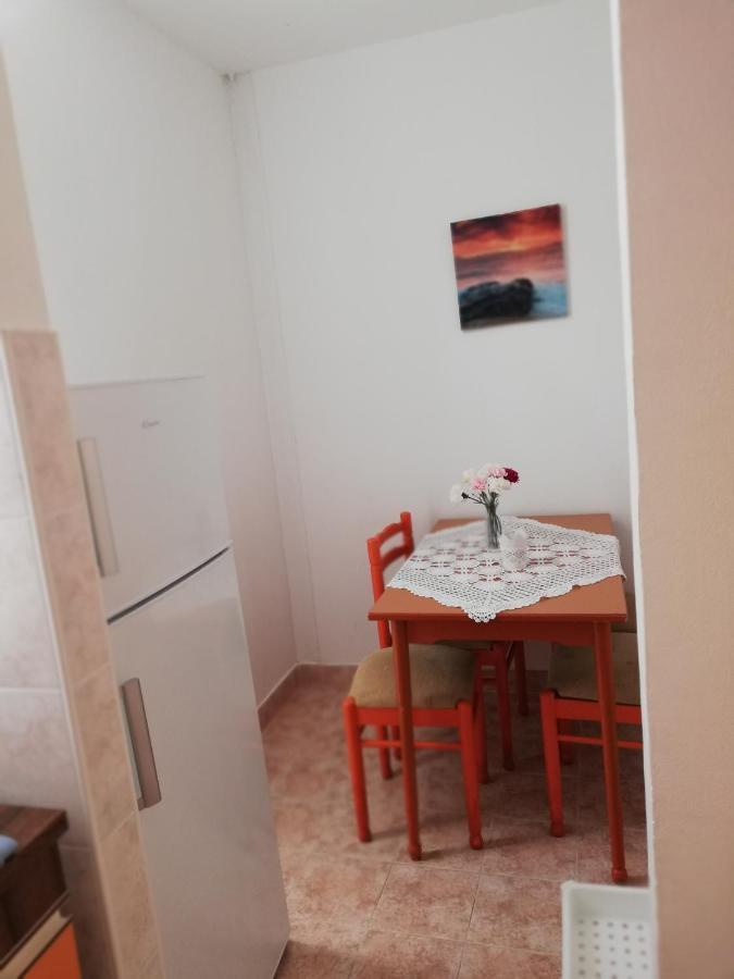 Apartment Basic ペトルチャネ エクステリア 写真