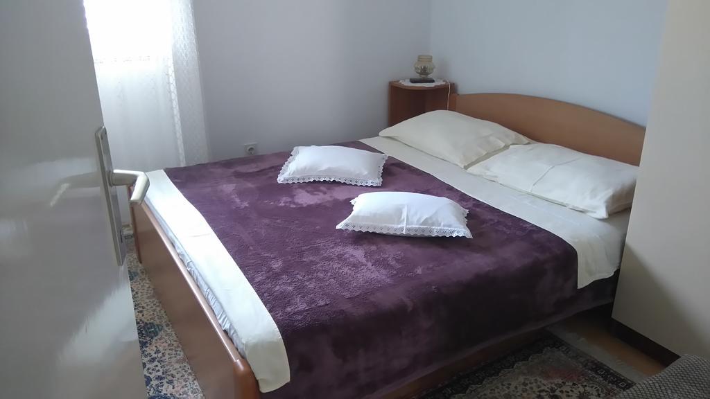 Apartment Basic ペトルチャネ エクステリア 写真