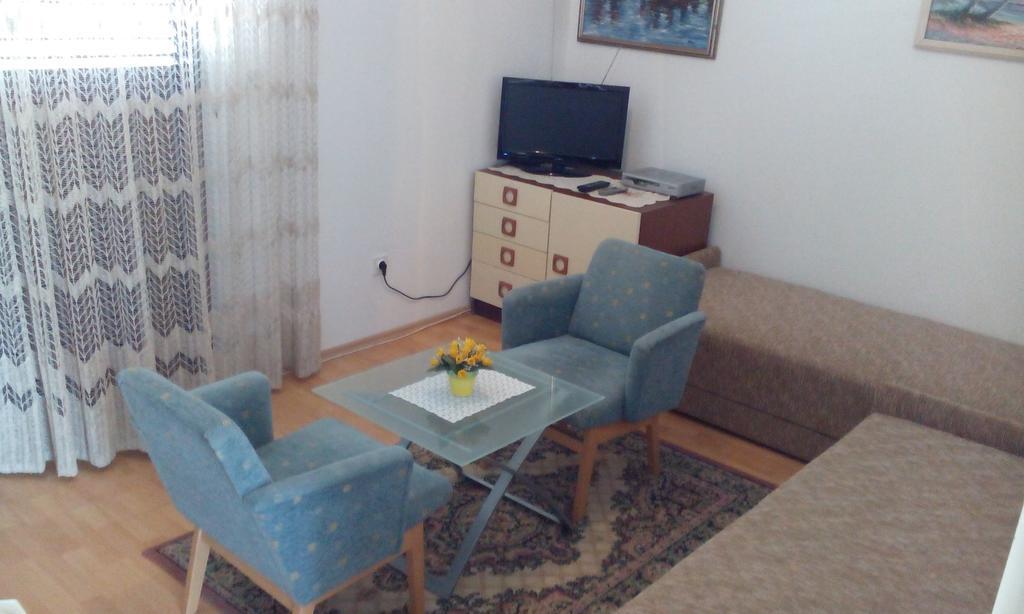 Apartment Basic ペトルチャネ エクステリア 写真